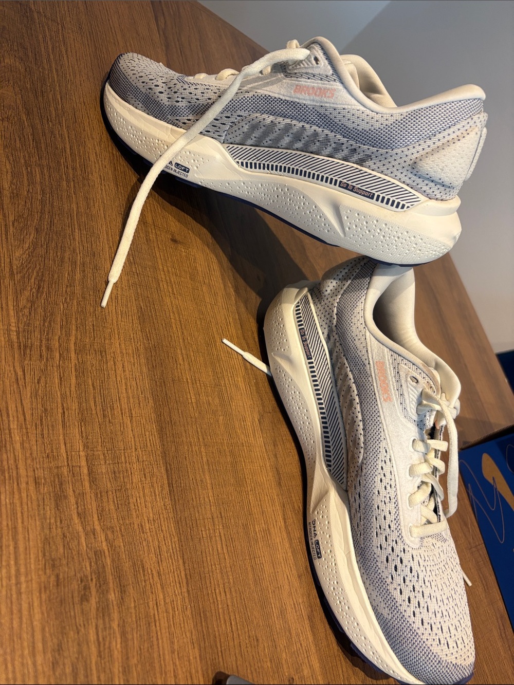 Brooks Running Adrenaline GTS 24 - Picture 5 of 14